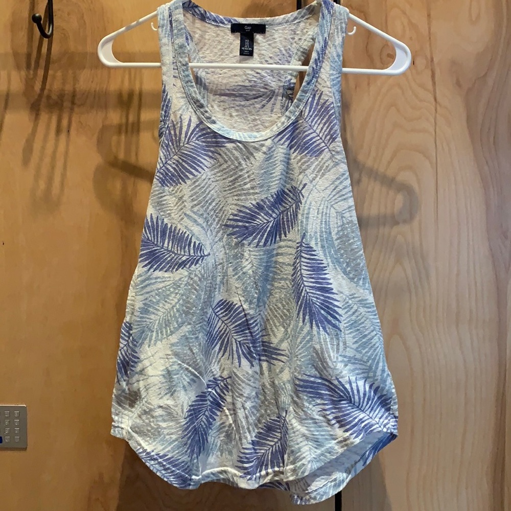 EUC cute Gap tank top